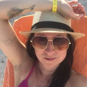 Meet your Posher, Amélie